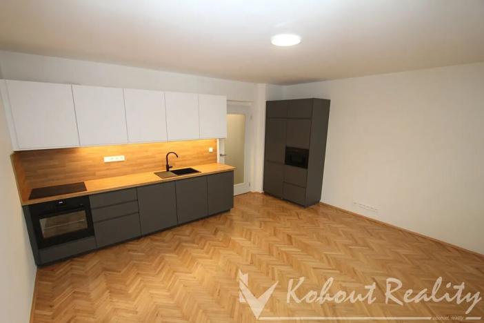 Prodej bytu 3+kk, Praha - Kobylisy, Ořechová, 92 m2