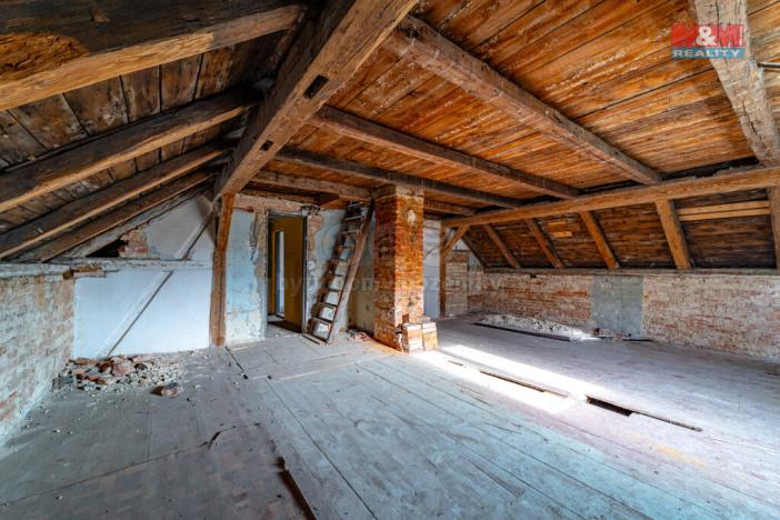 Prodej rodinného domu, Plesná, 5. května, 199 m2