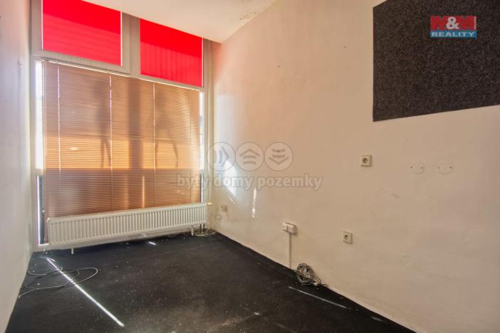 Pronájem obchodního prostoru, Orlová - Lutyně, Masarykova třída, 68 m2