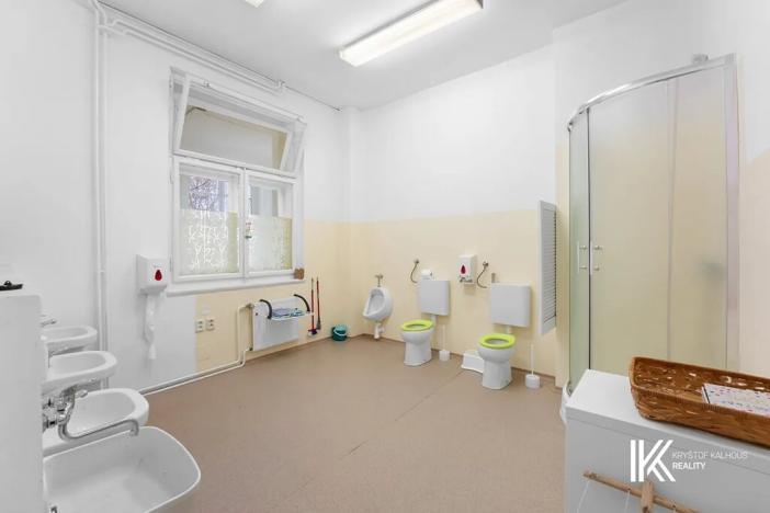 Prodej komerční nemovitosti, Pardubice, Husova, 371 m2