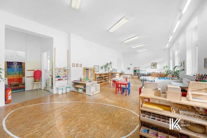 Prodej kanceláře, Pardubice, Husova, 371 m2