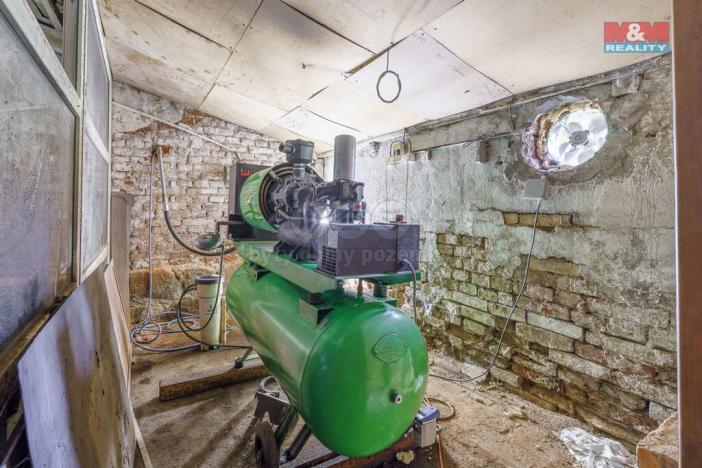 Prodej výrobních prostor, Karlovy Vary - Rybáře, Sokolovská, 2100 m2