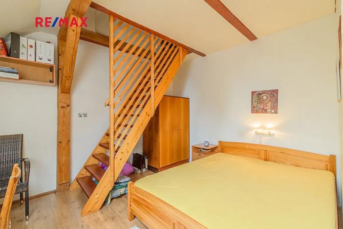 Prodej rodinného domu, Planá, 300 m2