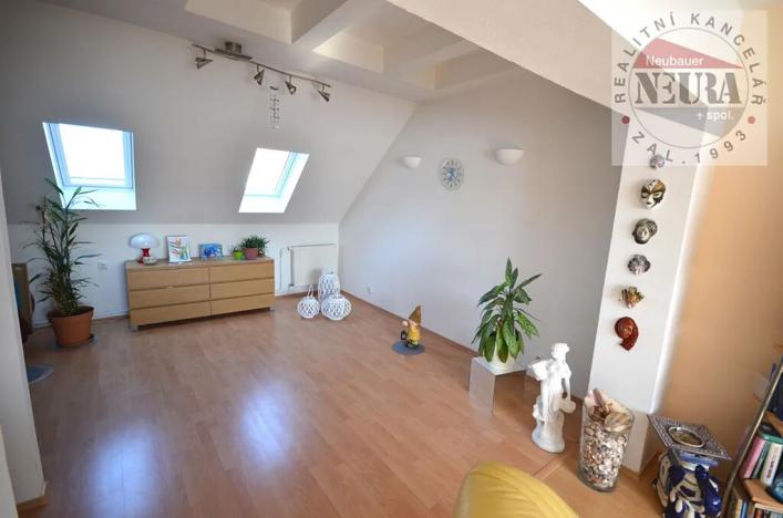 Prodej rodinného domu, Praha - Kbely, Svijanská, 350 m2