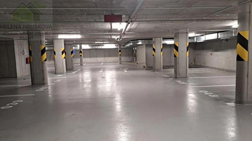 Pronájem garážového stání, Ostrava, Pivovarská, 12 m2