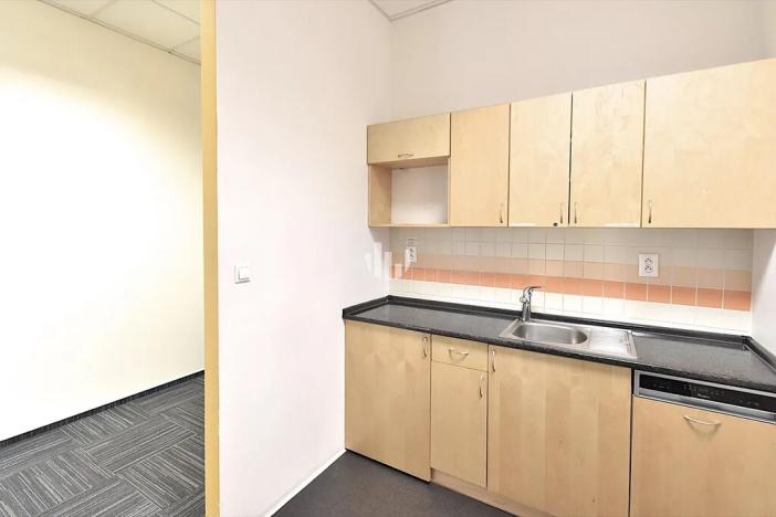 Pronájem kanceláře, Praha - Stodůlky, Bucharova, 659 m2