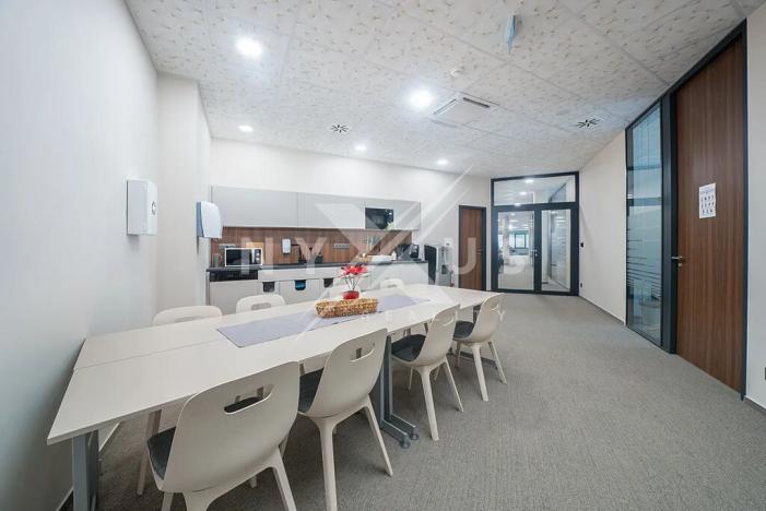 Pronájem kanceláře, Praha - Stodůlky, Jeremiášova, 741 m2