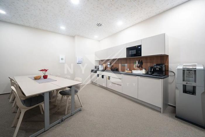 Pronájem kanceláře, Praha - Stodůlky, Jeremiášova, 741 m2