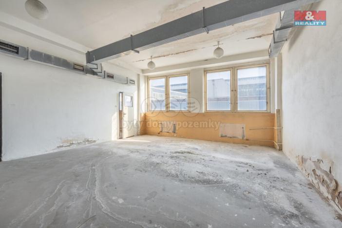 Prodej výrobních prostor, Kladno, Buštěhradská, 2602 m2