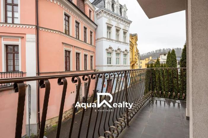 Prodej bytu 3+1, Karlovy Vary, Zámecký vrch, 99 m2