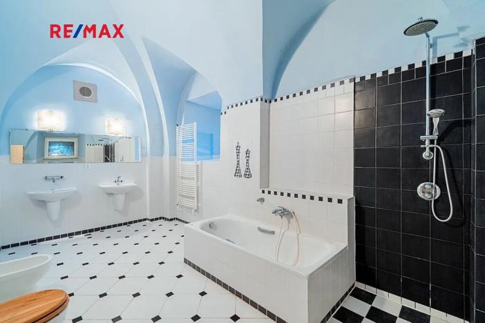 Prodej domu, Ježovy, 700 m2