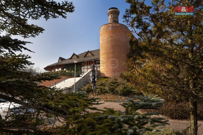 Prodej obchodního prostoru, Černotín, 2100 m2