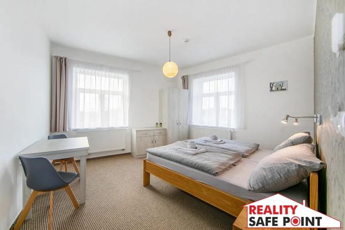 Prodej ubytování, Dobřany, Lipová, 820 m2