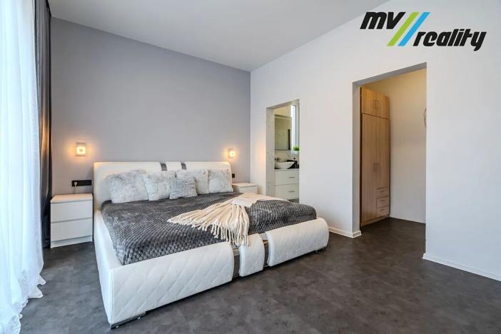 Prodej rodinného domu, Chrášťany, 196 m2