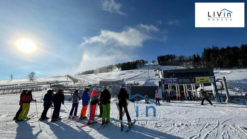 Prodej pozemku pro bydlení, Staré Město, 7657 m2
