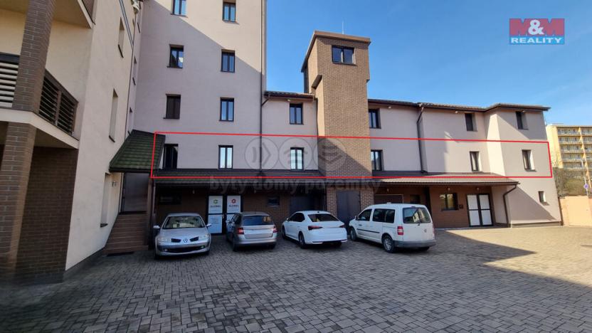 Pronájem kanceláře, Český Těšín, Ostravská, 271 m2