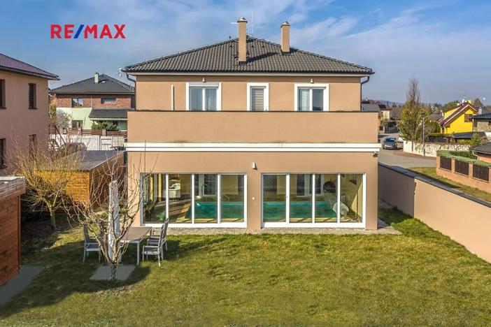 Prodej rodinného domu, Líbeznice, Nedvědova, 320 m2