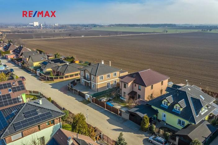 Prodej rodinného domu, Líbeznice, Nedvědova, 320 m2