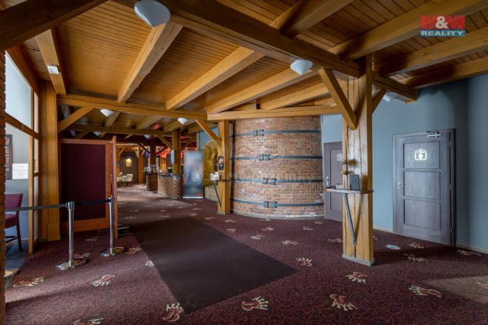 Prodej restaurace, Černotín, 2100 m2