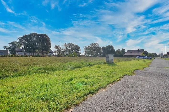 Prodej pozemku pro bydlení, Dvory, 1066 m2