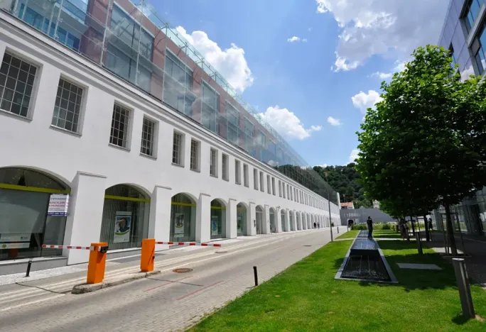 Pronájem kanceláře, Praha - Karlín, Křižíkova, 430 m2
