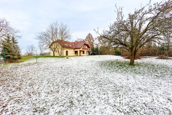 Prodej rodinného domu, Strančice, 259 m2