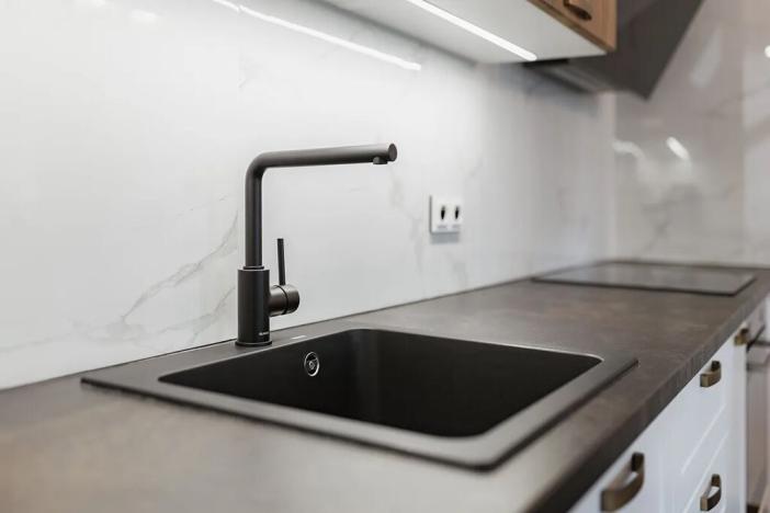 Prodej bytu 3+kk, Horní Planá, Náměstí, 83 m2