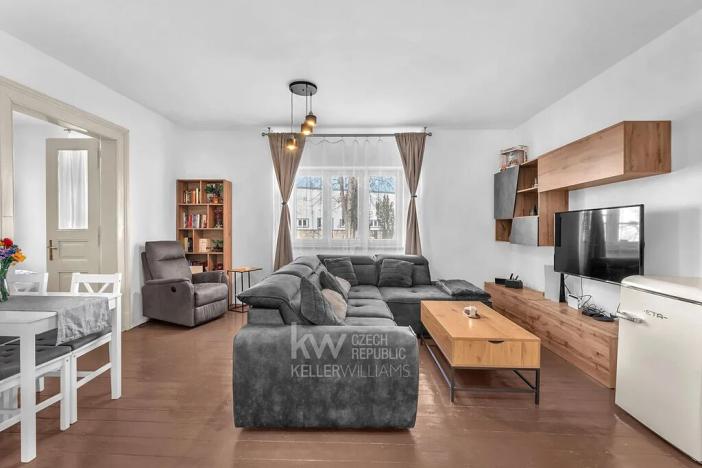 Prodej vícegeneračního domu, Velim, Palackého, 547 m2