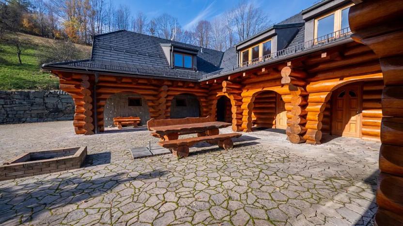 Prodej rodinného domu, Dolní Lomná, 1559 m2