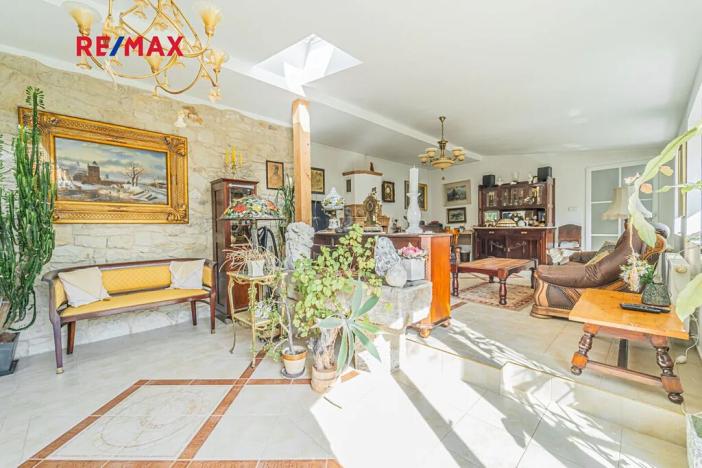 Prodej rodinného domu, Přerubenice, 301 m2