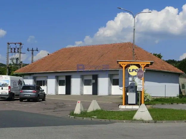 Prodej komerčního pozemku, Mikulov, 27250 m2