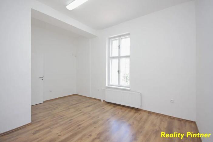 Pronájem kanceláře, Příbram, náměstí Dr. Josefa Theurera, 68 m2