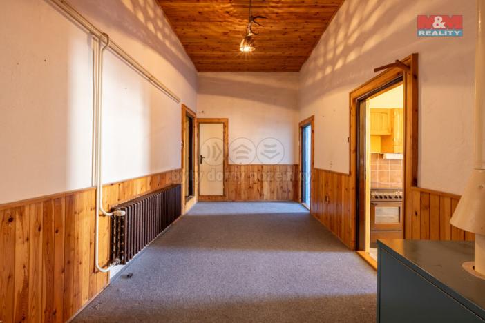 Prodej obchodního prostoru, Louny, Mírové náměstí, 1353 m2