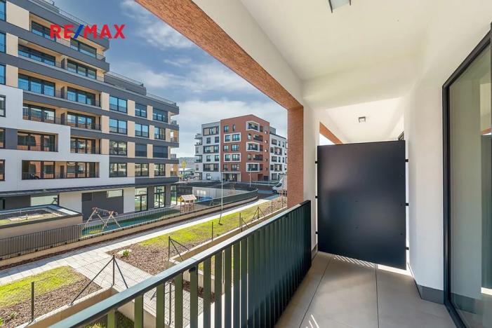 Pronájem bytu 1+kk, Praha - Hloubětín, U Tesly, 30 m2