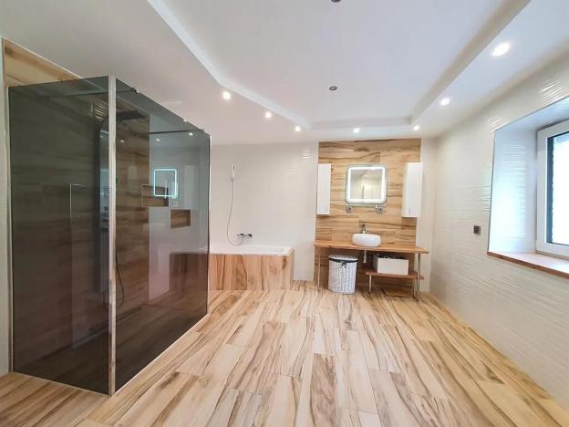 Prodej rodinného domu, Hora Svatého Šebestiána, 250 m2