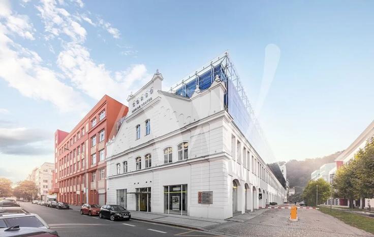 Pronájem kanceláře, Praha - Karlín, Křižíkova, 1528 m2