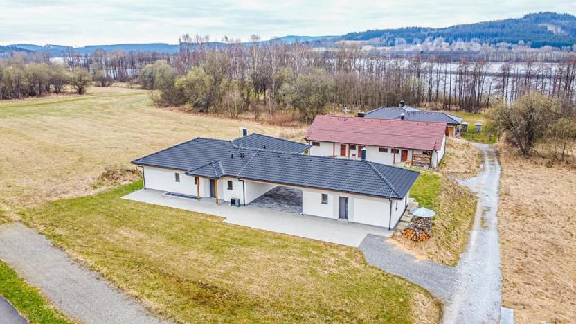 Pronájem rodinného domu, Horní Planá, Jezerní, 209 m2