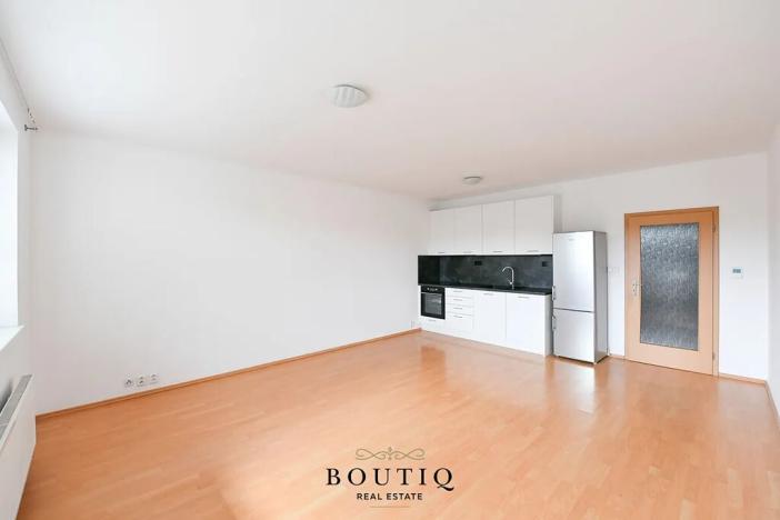 Pronájem bytu 1+kk, Praha - Hostivař, Bratislavská, 34 m2