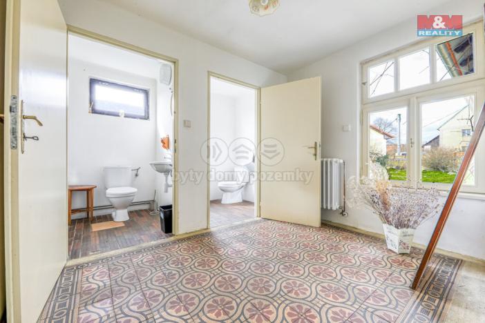 Prodej obchodního prostoru, Nalžovice, 290 m2