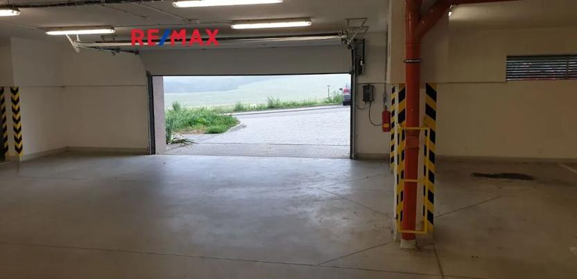 Prodej garážového stání, Brno, 13 m2