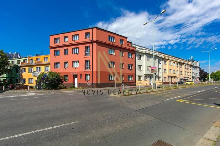 Prodej bytu 2+kk, Praha - Kobylisy, Nad Šutkou, 50 m2