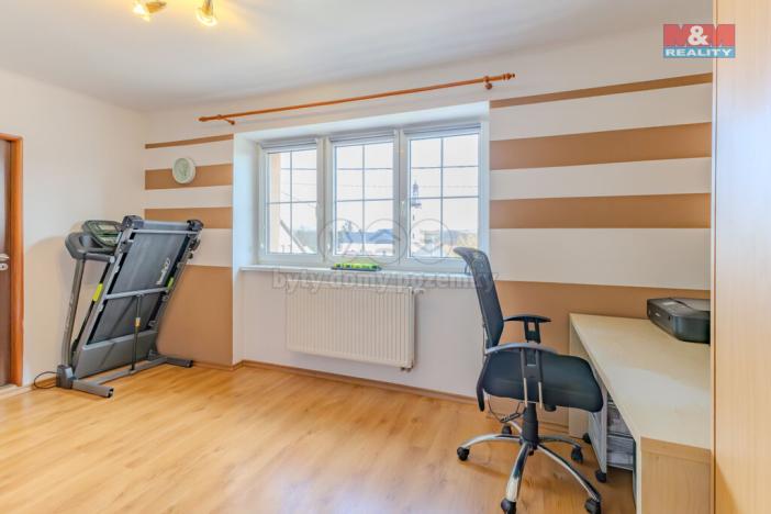 Prodej rodinného domu, Krnov - Pod Bezručovým vrchem, Úvoz, 120 m2