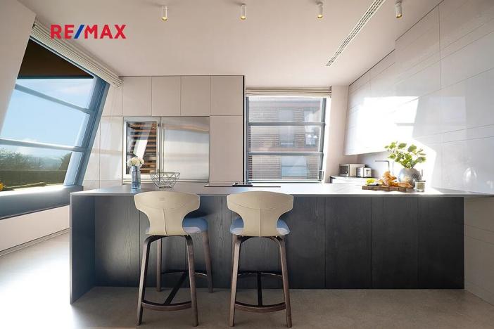 Prodej bytu 3+kk, Praha - Troja, Pod Havránkou, 152 m2