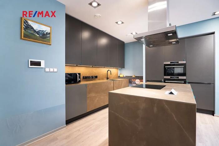 Prodej rodinného domu, Hovorčovice, Na Konci světa, 188 m2