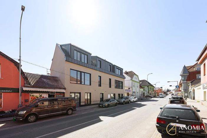 Pronájem ordinace, Praha - Vinoř, Mladoboleslavská, 305 m2