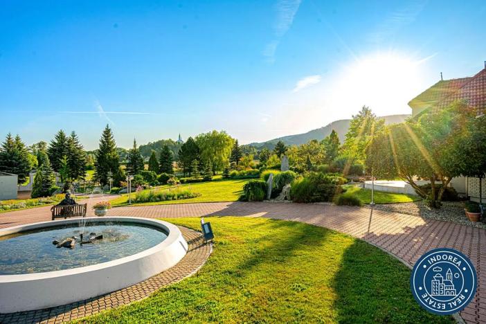 Prodej vily, Malenovice, 900 m2