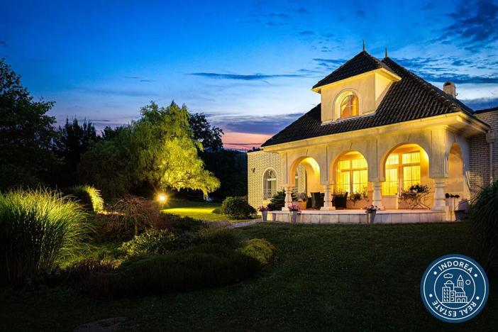 Prodej vily, Malenovice, 900 m2