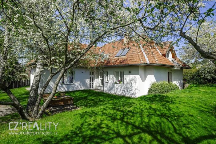 Prodej rodinného domu, Praha - Lipence, Na Bambouzku, 308 m2