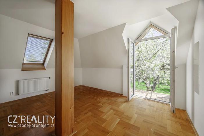 Prodej rodinného domu, Praha - Lipence, Na Bambouzku, 308 m2