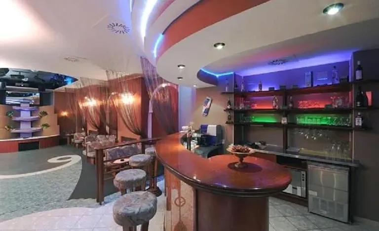 Prodej restaurace, Praha - Vršovice, Vršovické náměstí, 346 m2
